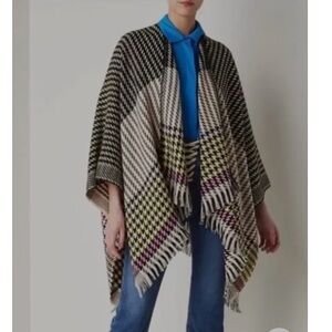 NWT$299 MAJE
Emilie Houndstooth Print Cape Shawl Wrap